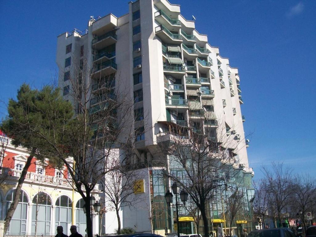Bezhani Apartments Тирана Екстер'єр фото